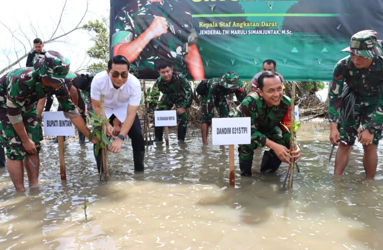 Cegah Abrasi, Satgas TMMD Ke – 119 Kodim 0315/Tanjungpinang Tanam Ribuan Bibit Pohon Mangrove