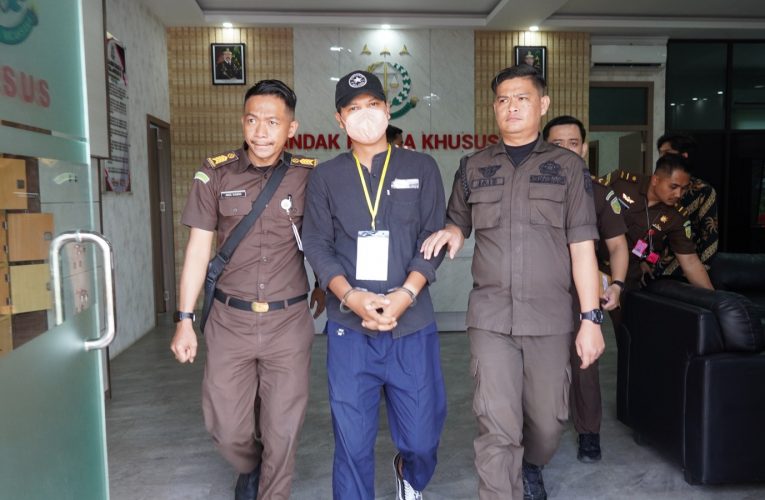 Pejabat Eksekutif Operasional BPR Bestari Tanjungpinang, Ditahan Kejati Kepri