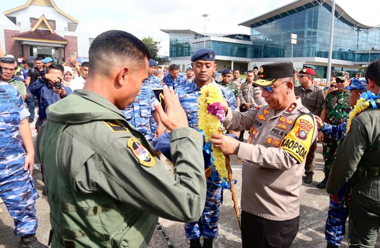Kapolda Kepri Hadiri Open Base dan Static Show Hawk 200 Lanud RHF Tanjungpinan