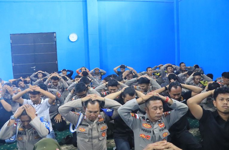Kapolres Anambas Pimpin Seminar “Self Healing dan Hypnopresisi” untuk Tingkatkan Kinerja Personil TNI-Polri