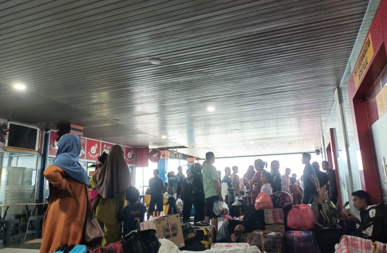 Lonjakan Pemudik di Pelabuhan SBP Tanjungpinang saat Arus Balik Lebaran