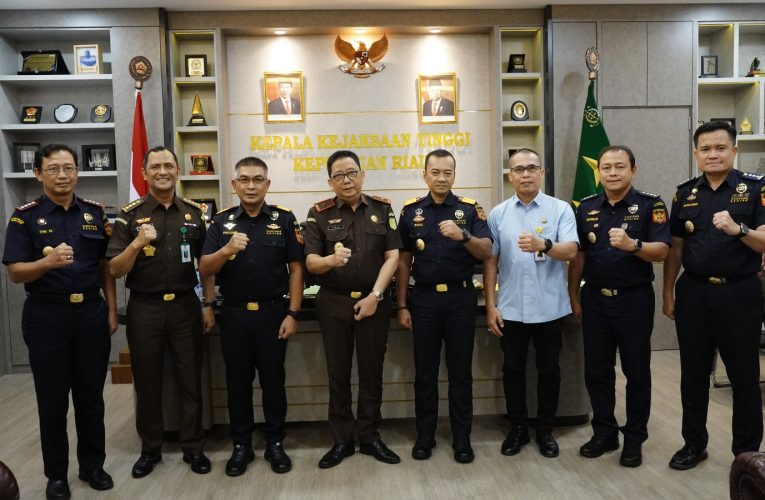 Kajati Kepri Terima Kunjungan Kerja DJBC Khusus Kepri: Sinergi untuk Supermasi Hukum