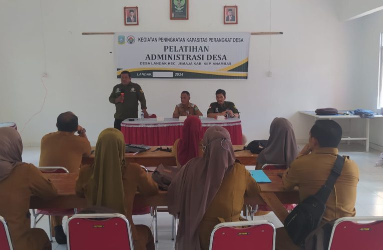 Desa Landak Tingkatkan Kapasitas Perangkat Desa dalam Pengelolaan Keuangan