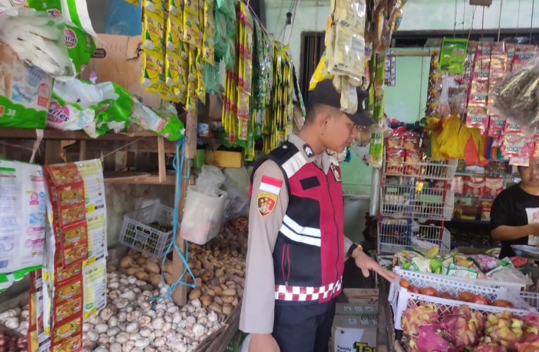 Polsek Palmatak Tingkatkan Patroli dan Dialogis di Pusat Perekonomian Lokal
