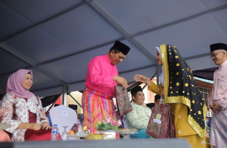 Usung Tema Kebesaran Kemaharajaan Melayu Pulau Penyengat, Kafilah Tanjungpinang Semarakkan Pawai Taaruf MTQH X tingkat Provinsi Kepri