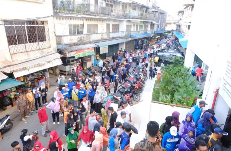 Perlu Waktu Merubah Kebiasaan Berbelanja Warga