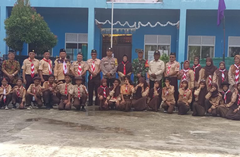 Tanamkan Jiwa Ksatria Sejak Dini, Bhabinkamtibmas Kijang Kota Polsek Bintan Timur Ikuti Persami