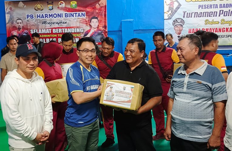 Semarak HUT Bhayangkara ke-78, Polres Bintan Gelar Turnamen Badminton