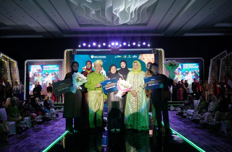 Dewi Ansar Dorong Kemajuan Fashion Budaya di Fesyar Sumatera 2024