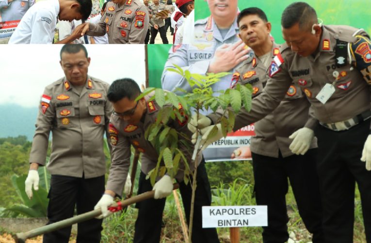 Polres Bintan Tanam Ribuan Pohon dan Berikan Beasiswa Kepada Pelajar dalam Rangka Hari Bhayangkara ke-78