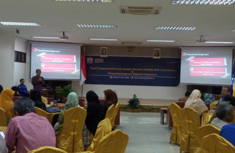 MKK SMK Kota Batam Gandeng PWI Kepri Berikan Pendidikan Jurnalistik di Sekolah