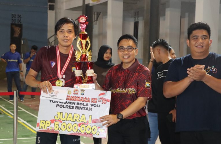 Polres Bintan Gilas Bos 303 di Turnamen Bola Voli Hari Bhayangkara ke-78