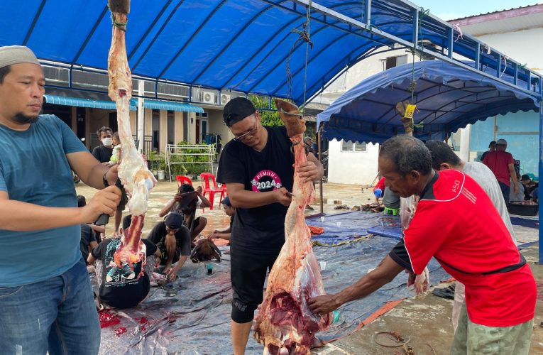 Rudi-Marlin Berkurban Bersama PWI Kepri