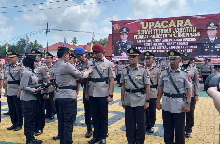 Serah Terima Jabatan di Polresta Tanjungpinang: Kombes Pol Heribertus Ompusunggu Pimpin Sertijab