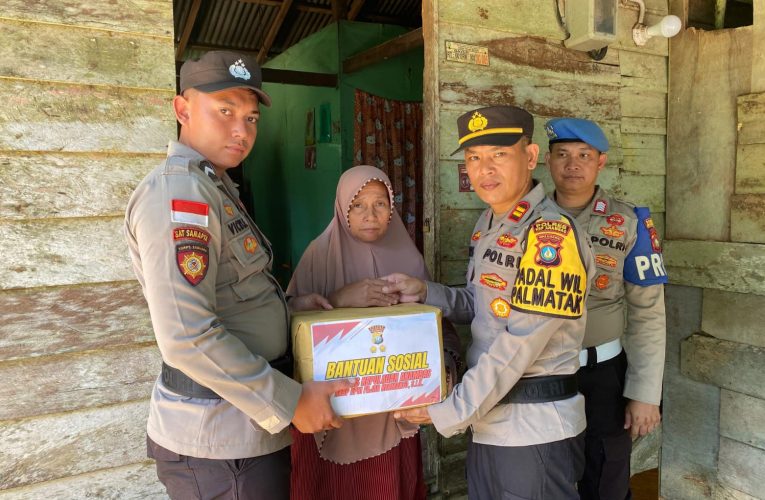 Jumat Berkah, Kapolres Kepulauan Anambas Berikan Bantuan Paket Sembako