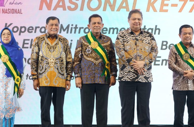 Gubernur Kepri Terima Bintang Abhinaya Jagadhita Atas Inovasi Untuk Koperasi