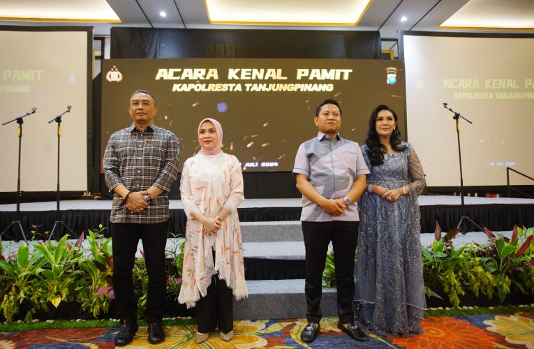 Kenal Pamit Kapolresta Tanjungpinang, Kombes Pol H. Ompusunggu Serahkan Jabatan ke Kombes Pol Budi Santosa