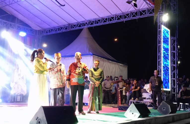 Gubernur Kepri Ajak Ady Indra Pawennari Nyanyi Bareng Evi Masamba di Tanjungpinang