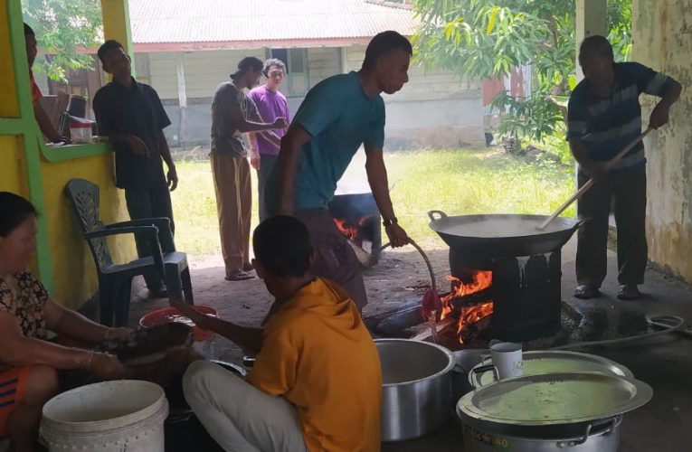 PHBI Surau An’nur Bersama Masyarakat Antusias Memperingati 10 Muharram dengan Bubur Asyura