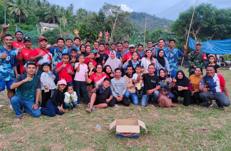 Pertandingan Sepak Bola Family FC vs Bajau Island di Turnamen Rewak Cup 1 Berjalan Seru