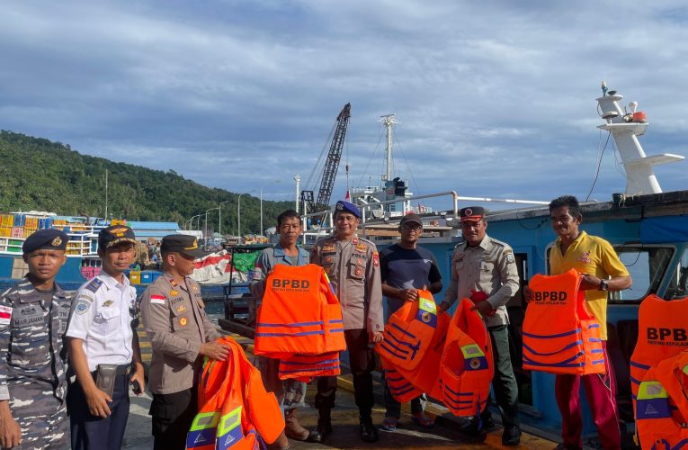 Polres Anambas Bersama Instansi Terkait Lakukan Pengecekan Kelayakan Transportasi Laut di Pelabuhan Sri Siantan