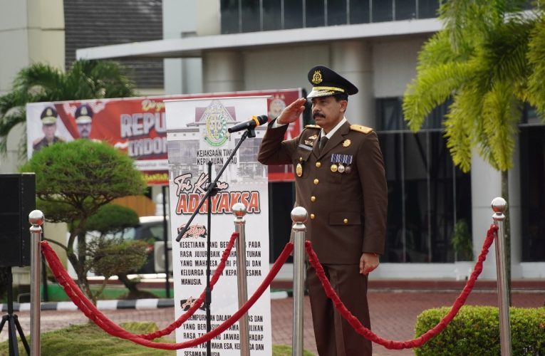 Wakil Kepala Kejati Kepri Pimpin Upacara HUT RI ke-79 dengan Amanat Jaksa Agung RI