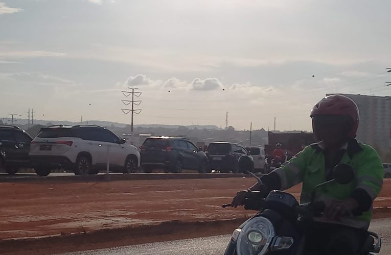 Pengerjaan Pelebaran Jalan Sebabkan Kemacetan Parah di Batam Center