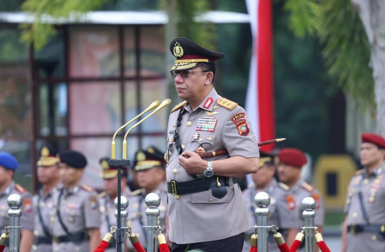 Kapolda Kepri Irjen Pol. Yan Fitri Halimansyah Pimpin Upacara Peringatan Hari Juang Polri 2024