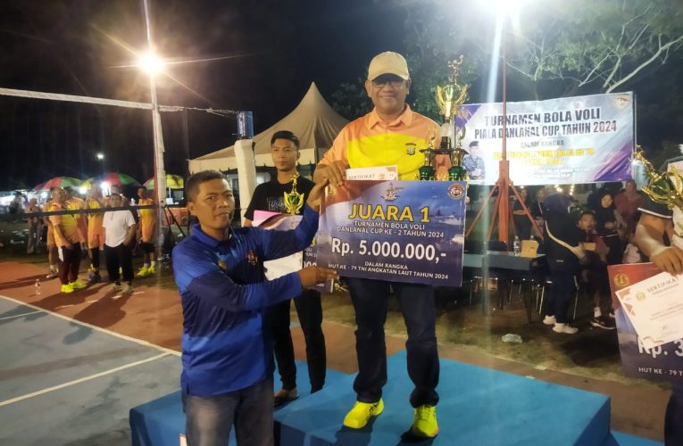 Kembali, Polres Bintan Raih Juara 1 Turnamen Voli Danlanal Bintan Cup