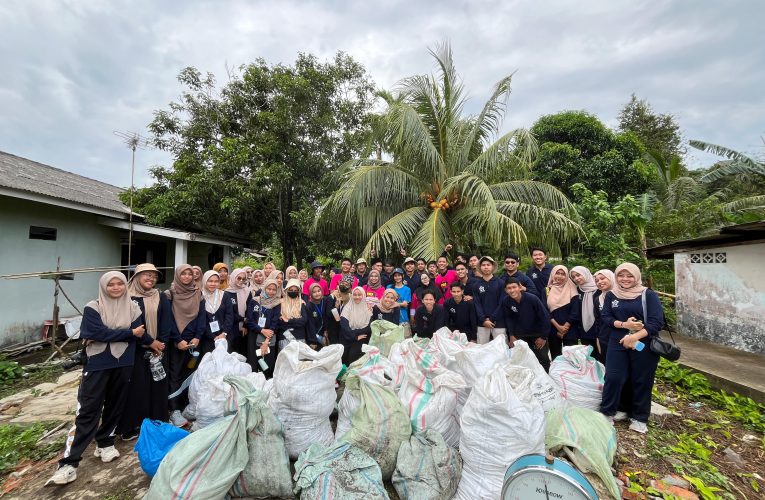 WCD Tanjungpinang Kumpulkan Lebih dari 2 Ton Sampah dalam 1 Jam