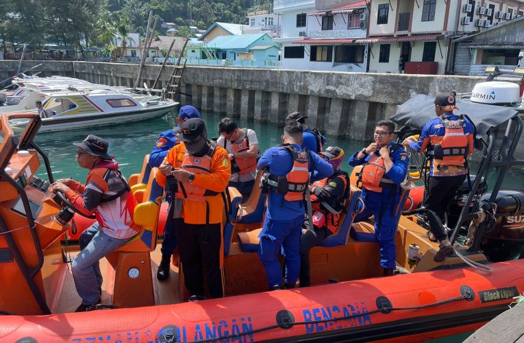 Tiga Nelayan Korban Pompong Tenggelam Berhasil Diselamatkan di Perairan Kepulauan Anambas