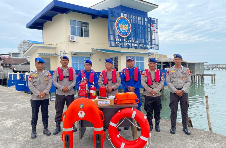 Antisipasi Cuaca Ekstrem, Sat Polairud Polresta Tanjungpinang Himbau Masyarakat Pesisir Waspadai Keselamatan di Laut