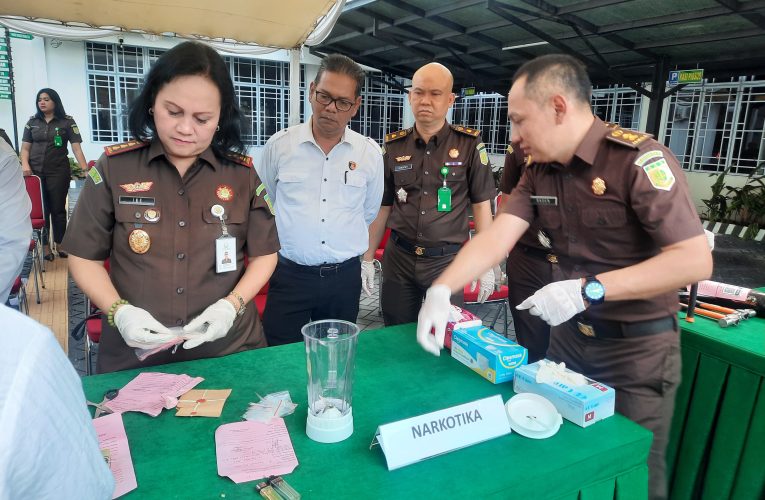 Kejari Tanjungpinang Musnahkan Barang Bukti Narkoba dan Oharda