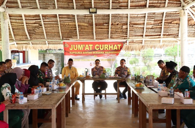 Masyarakat Desa Teluk Bakau Sampaikan Keluhan Soal BBM dan SIM di Jumat Curhat Polres Bintan