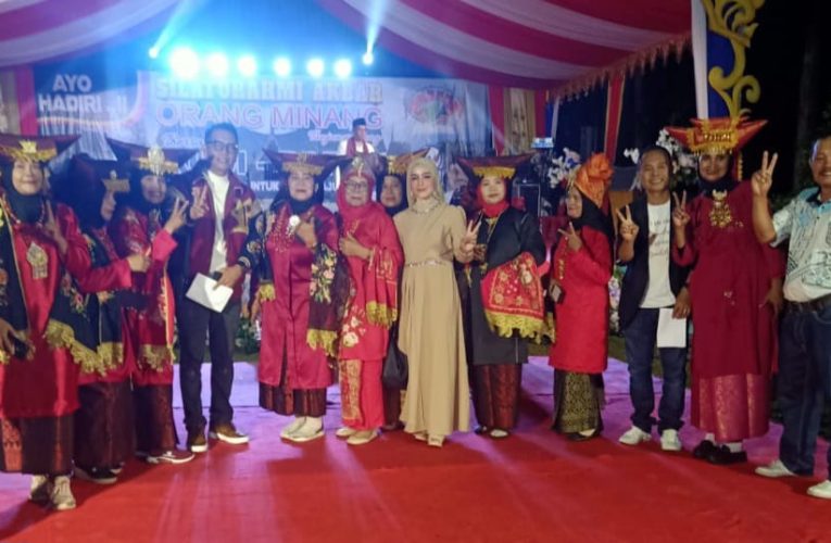 Ribuan Masyarakat Minang di Tanjungpinang Gelar Silaturahmi Akbar, Deklarasi Dukung Paslon Rudi-Rofiq di Pilgub Kepri 2024