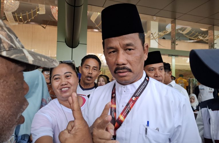Teriakan “Nomor Dua… Coblos!” Sambut Rudi-Rafiq di Lokasi Debat Gubernur Kepri 