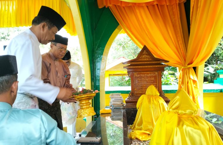 Rudi-Rafiq Sumpah Setia Melayu di Depan Zuriat & Raja Penyengat: Sejahterakan Kepri