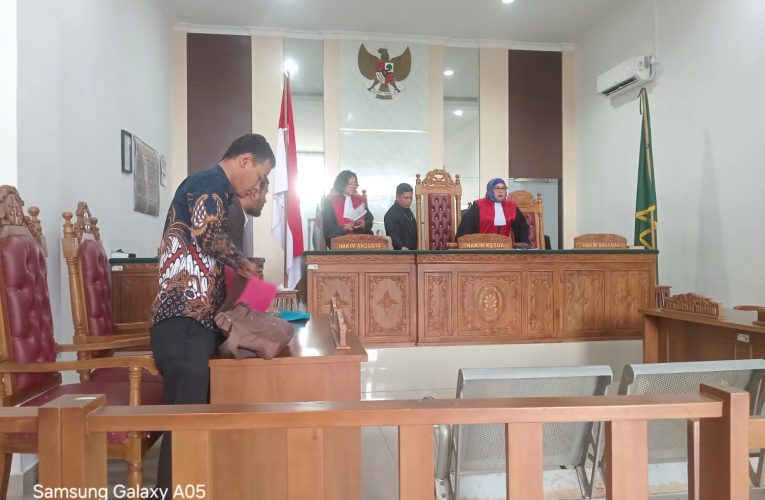 PN Tanjungpinang Gelar Sidang PMH yang Diajukan Aliasar, M. Nizar dan Istrinya Mangkir