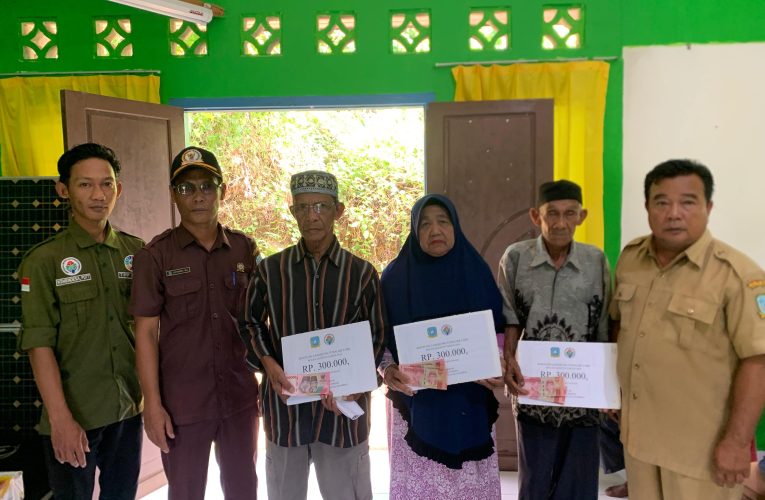 Pemdes Rewak Salurkan BLT-DD Bulan Agustus yang Sempat Tertunda