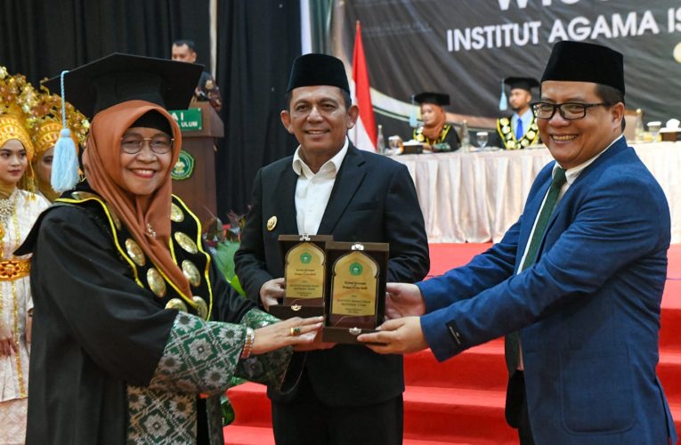Gubernur Ansar Ahmad Hadiri Wisuda IAI-MU Tanjungpinang: Pendidikan Unggul Jadi Prioritas
