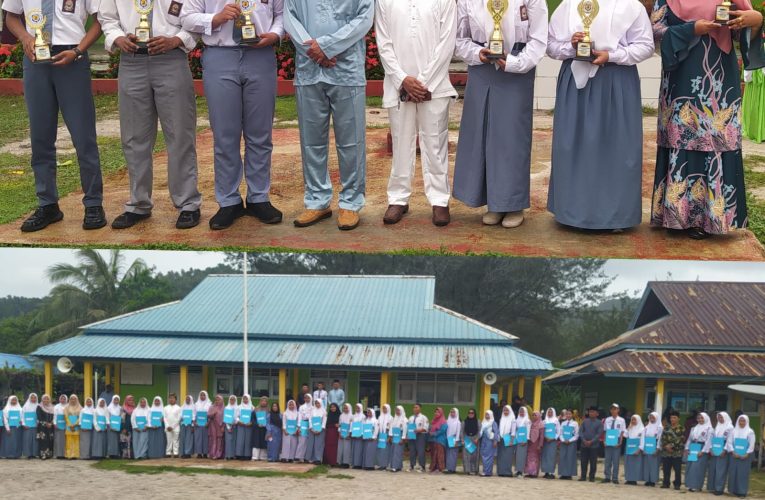 Pembagian Raport dan Pengumuman Juara Warnai Penutupan Semester di SMAN 1 Jemaja