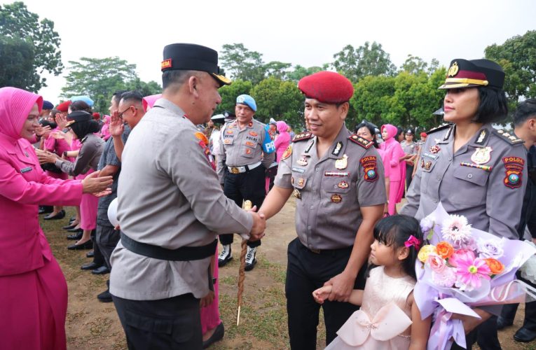 Polda Kepri Gelar Upacara Kenaikan Pangkat 517 Personel, Kapolda: Bukti Dedikasi dan Kerja Keras