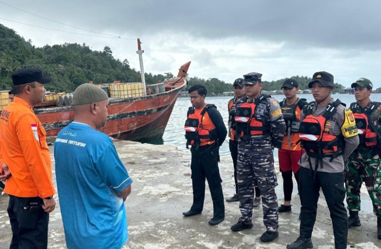 Dua Nelayan Hilang di Perairan Pulau Merundung, Tim SAR Terus Lakukan Pencarian di Tengah Cuaca Buruk