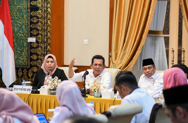 Gubernur Ansar Ahmad Pimpin Rapat Pelaksanaan Program Makanan Bergizi Gratis (MBG)