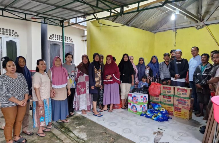 Polresta Tanjungpinang Beri Bantuan Korban Banjir di Kampung Bangun Sari