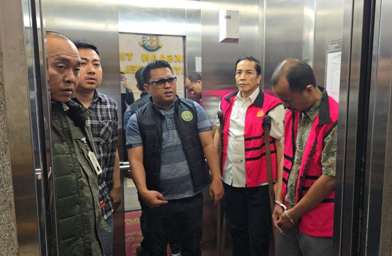 OTT Kejaksaan Negeri Palembang: Kepala Disnakertrans Sumatera Selatan Ditangkap Beserta Barang Bukti Rp 285,6 Juta dan Logam Mulia