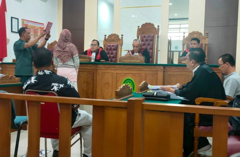 Sidang Kasus Penggelapan Aset Keluarga, Anak Angkat Diduga Manipulasi Dokumen, Saksi Pembeli dan ART Dihadirkan