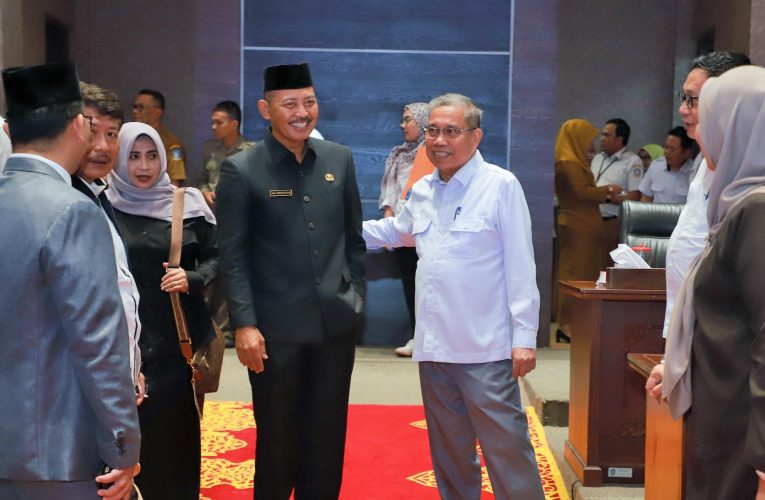 Sekdaprov Adi Hadiri Paripurna DPRD Kepri, Bahas Pandangan Fraksi Soal RTRW