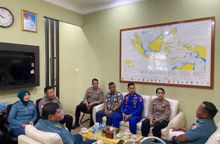 Kapolres Bintan Silaturahmi Bersama Kafasharkan Mentigi Lantamal IV untuk Perkuat Sinergitas TNI-Polri