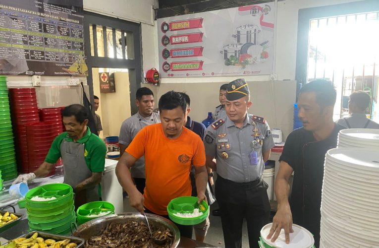 Karutan Tanjungpinang Tinjau Pembangunan Masjid dan Kualitas Makanan Warga Binaan